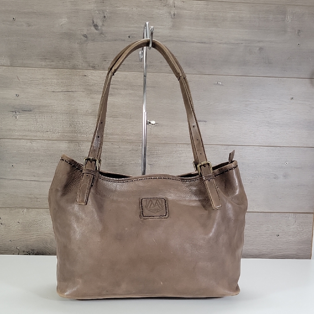 I Malatesta Classic Taupe Leather Shoulder Bag